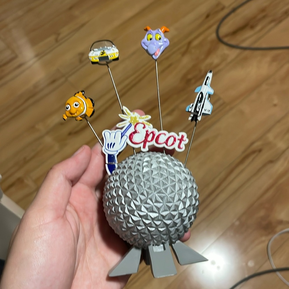 Vintage Epcot photo holder